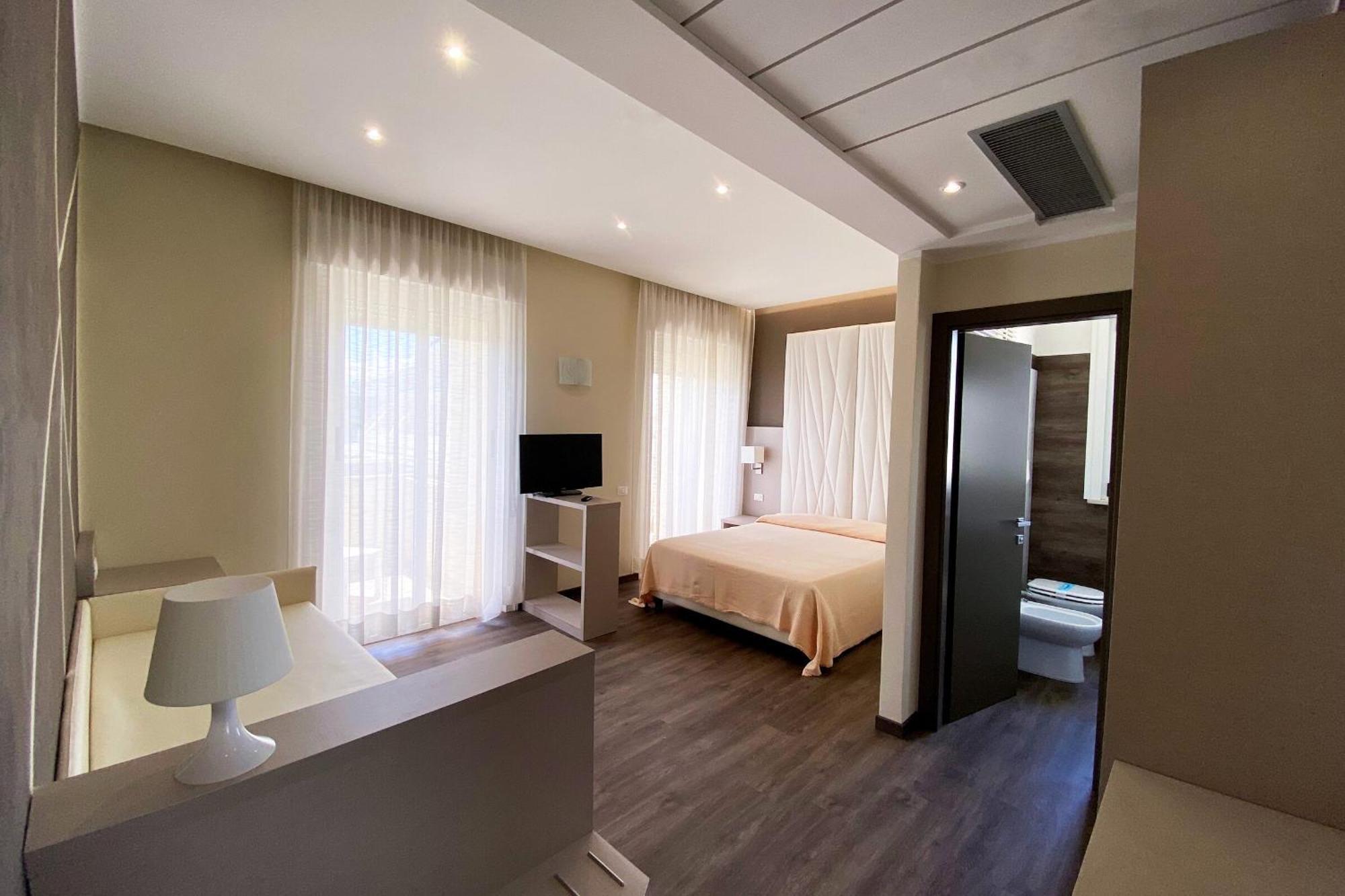 Hotel Benini Milano Marittima Kültér fotó