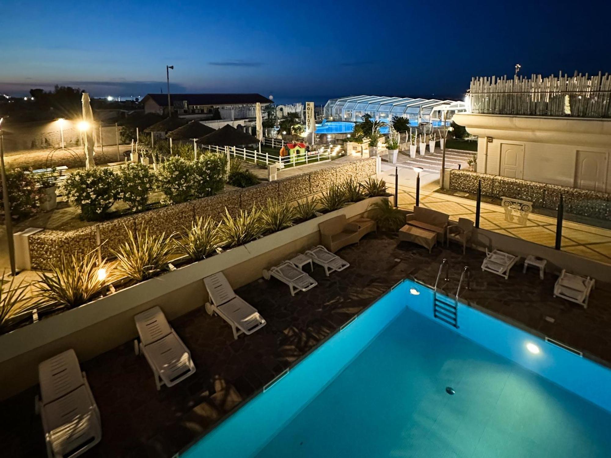 Hotel Benini Milano Marittima Kültér fotó