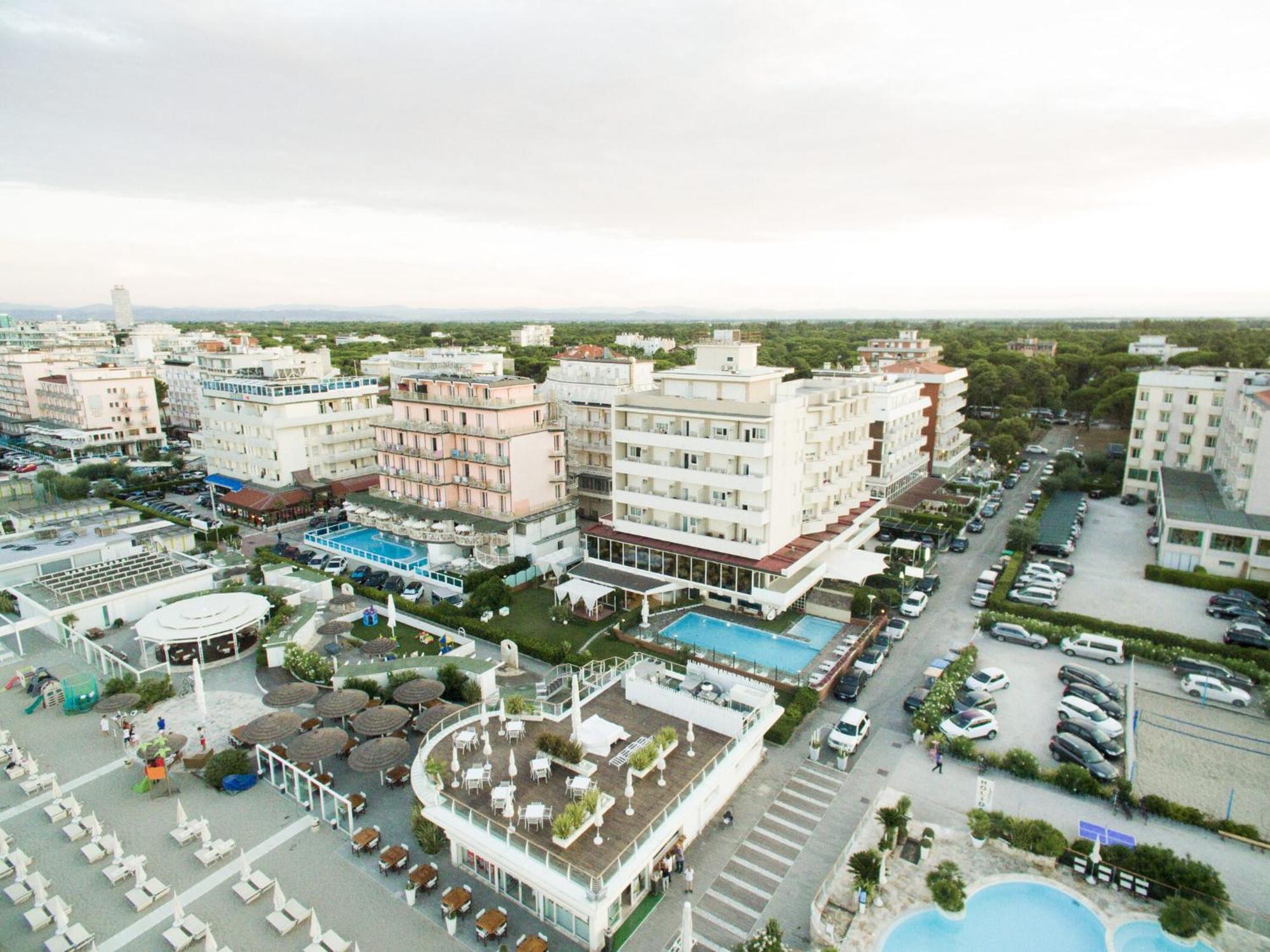 Hotel Benini Milano Marittima Kültér fotó
