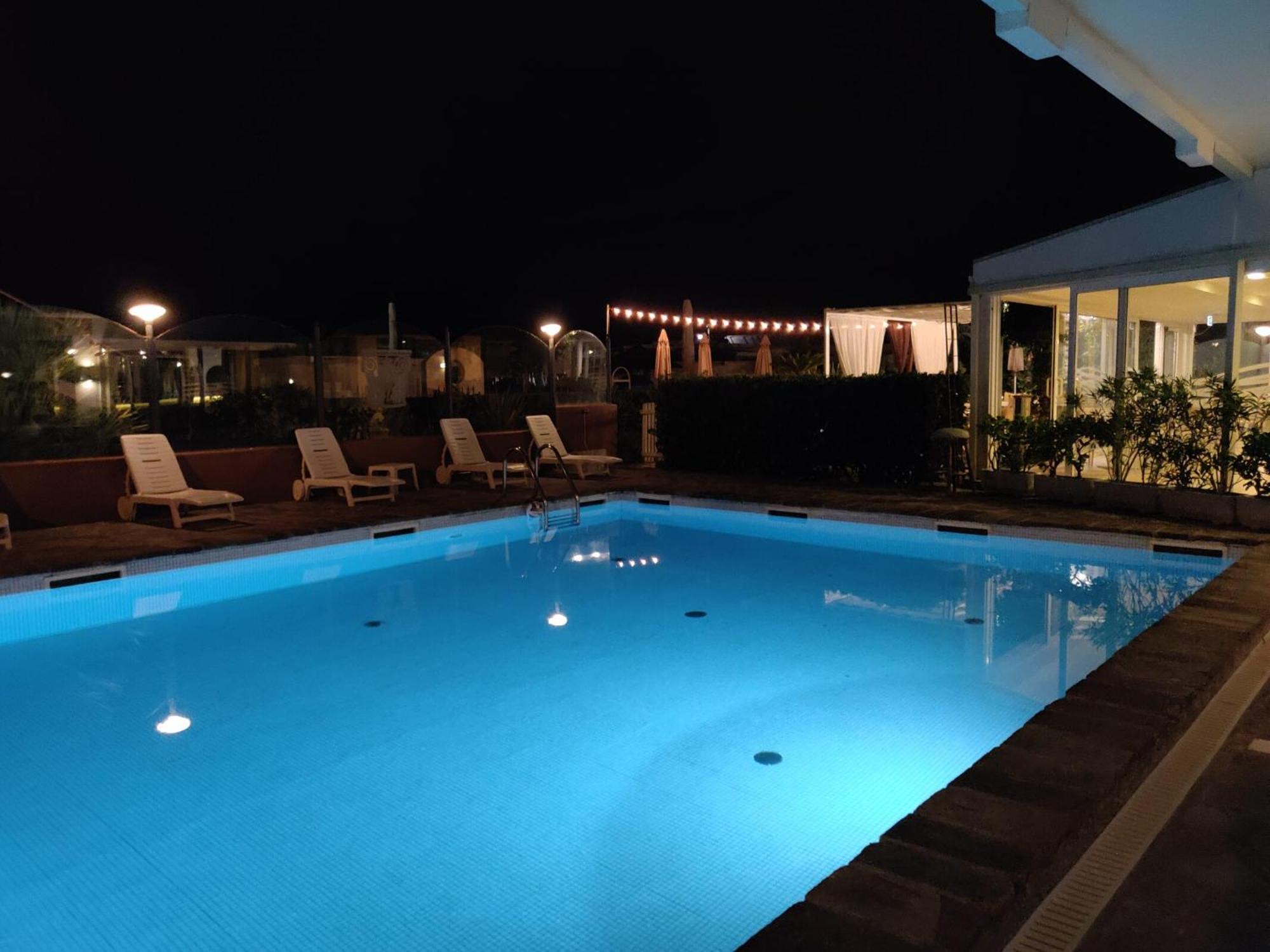 Hotel Benini Milano Marittima Kültér fotó