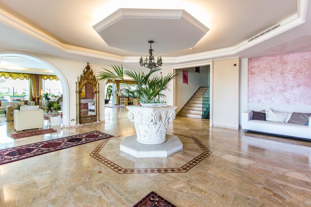 Hotel Benini Milano Marittima Kültér fotó