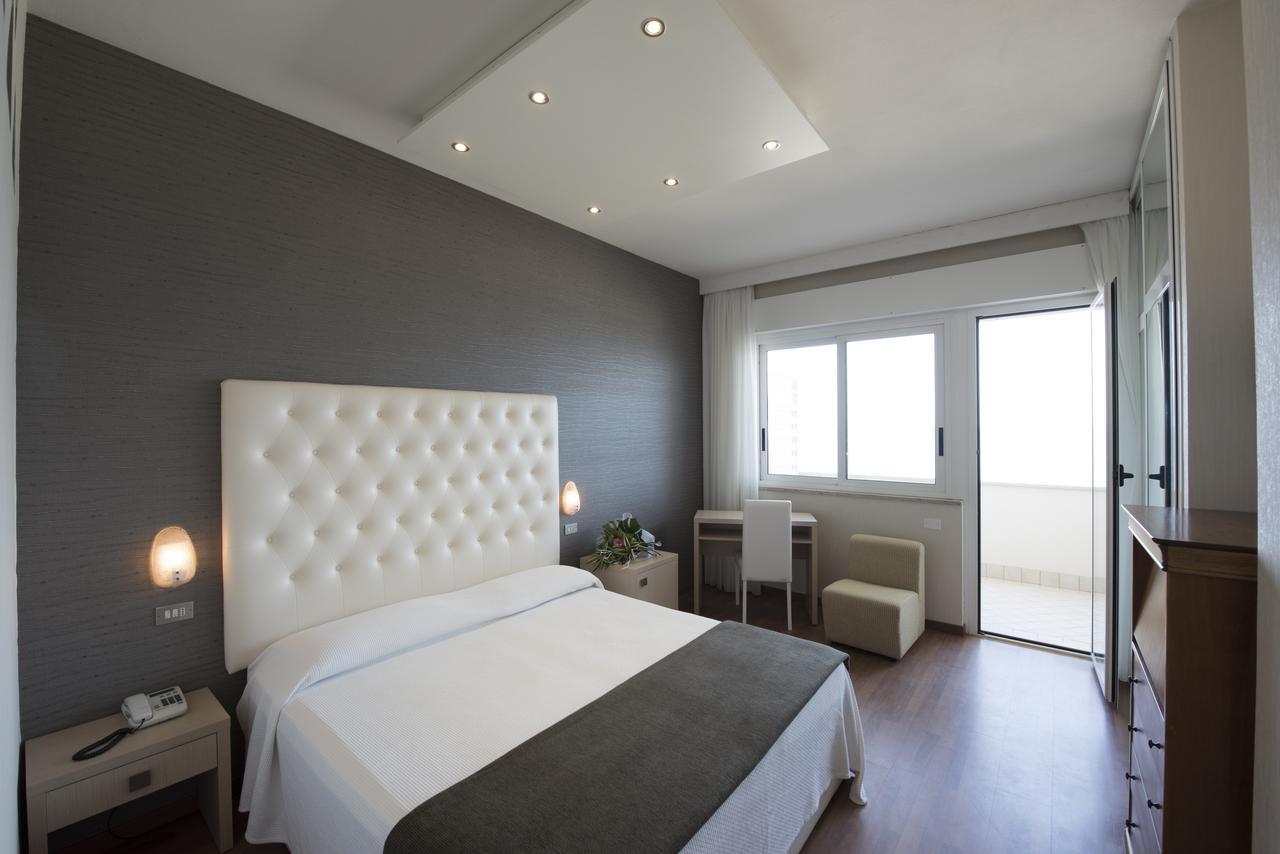 Hotel Benini Milano Marittima Kültér fotó