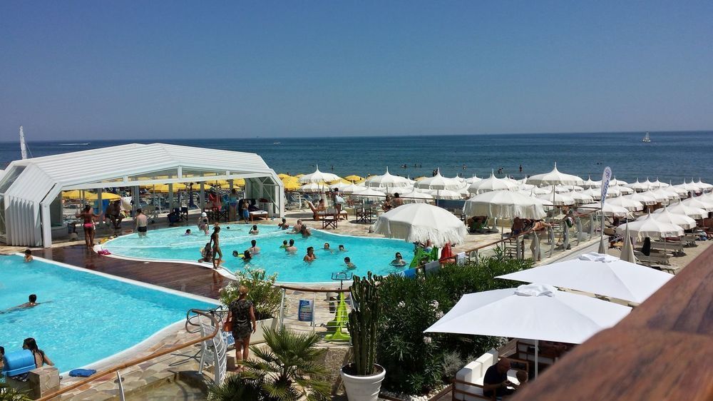 Hotel Benini Milano Marittima Kültér fotó